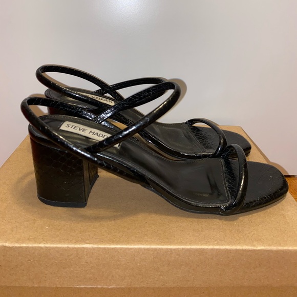 Steve Madden black sandals - Picture 4 of 5